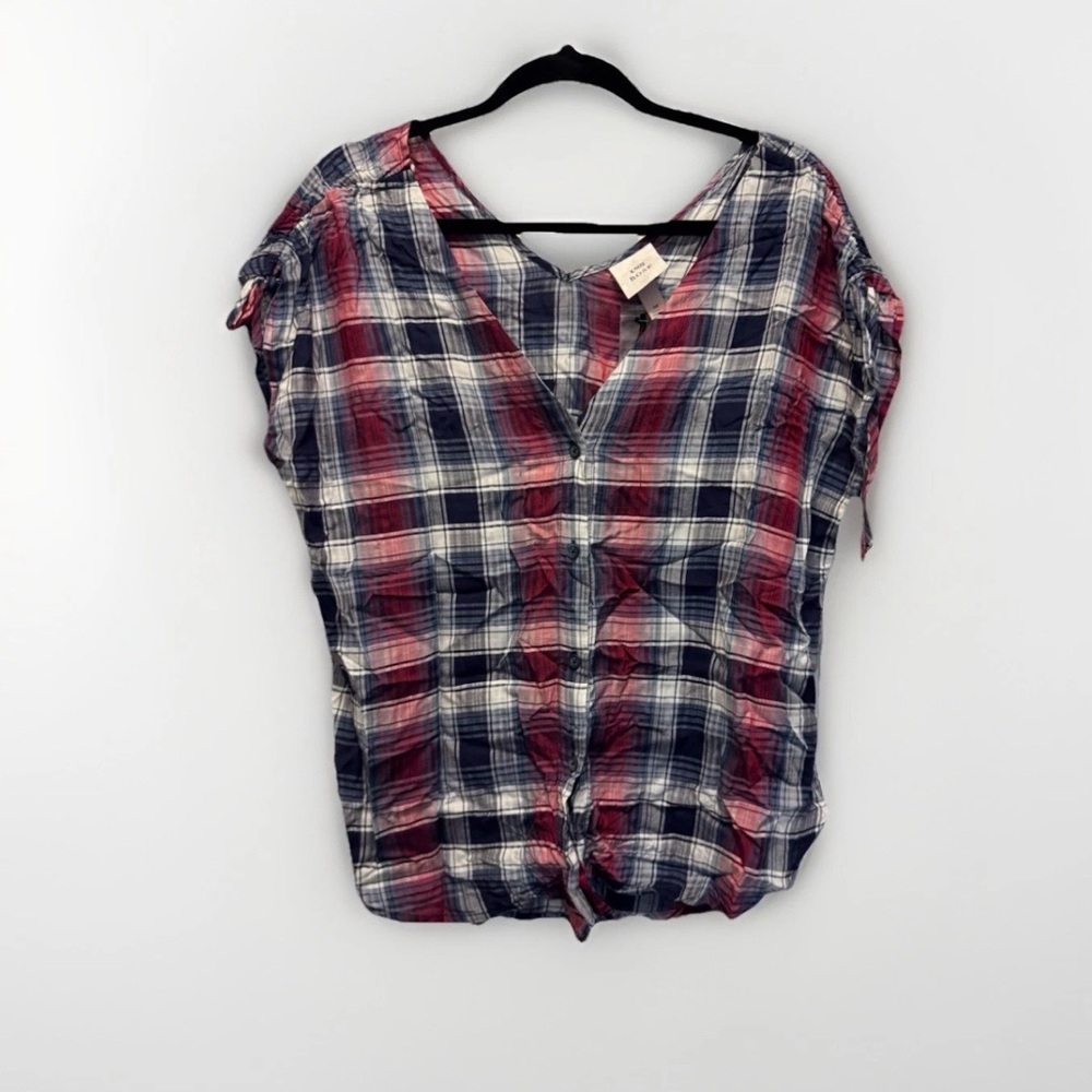 Knox Rose Red, Navy & White Button-Front Shirt w/ Cinching Sleeved Never Worn